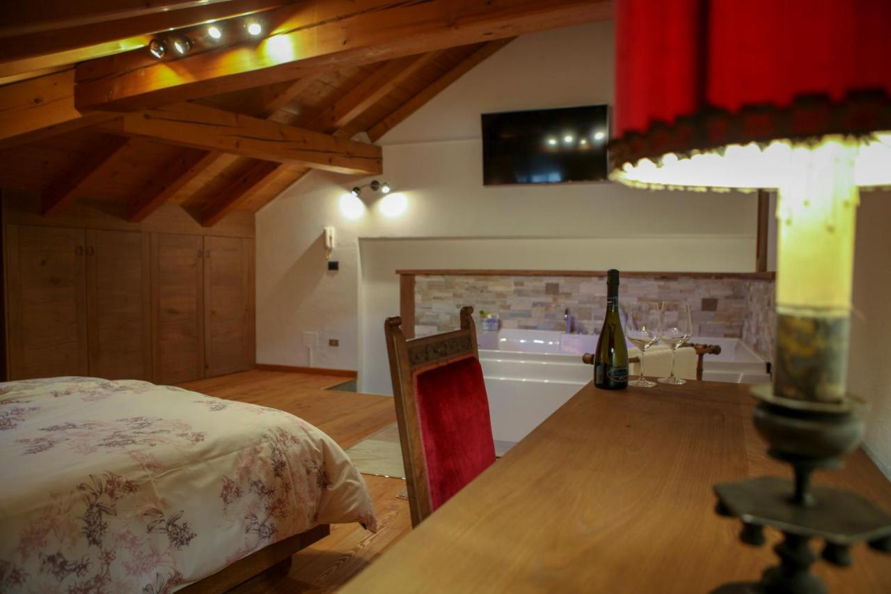 Maison Bordon - Le Petit Chateau Нус Екстериор снимка